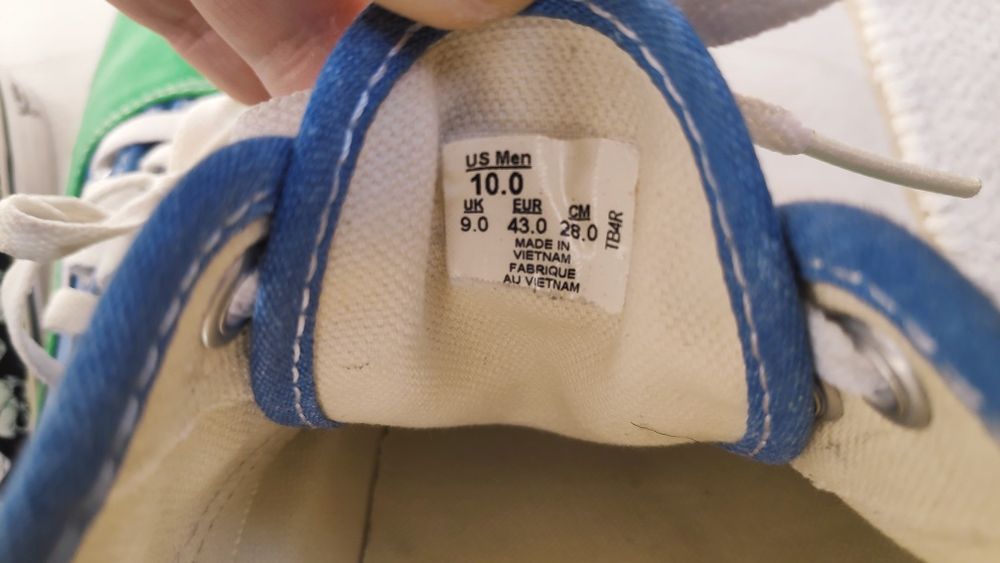 tenesi Vans, masura 44/43