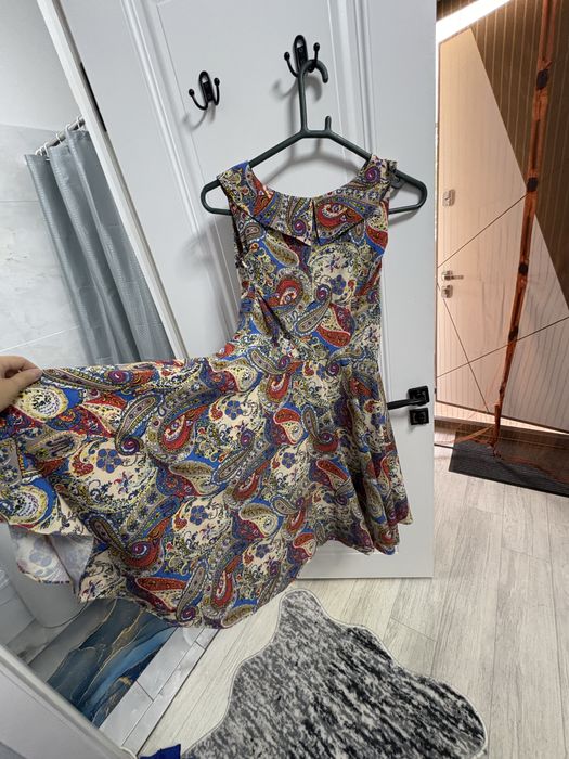 Платья по 5000 тг,