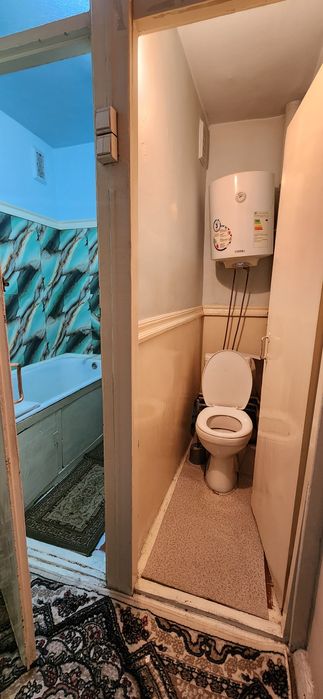 Срочно продается 2 ком..4 этаж  квартира Махабо 14  школа