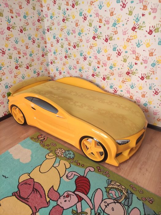 Детская кровать-машина