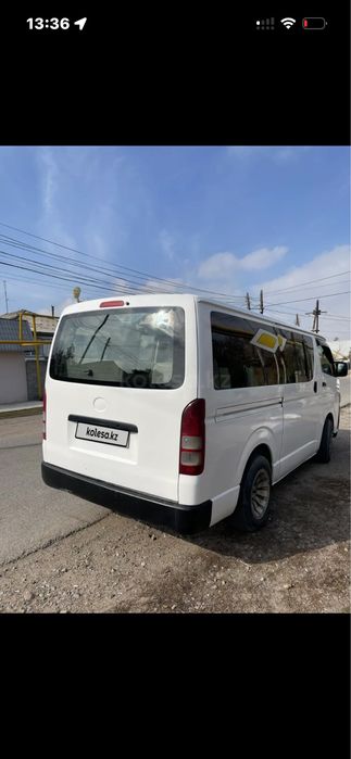 Тайота Hiace 2005год