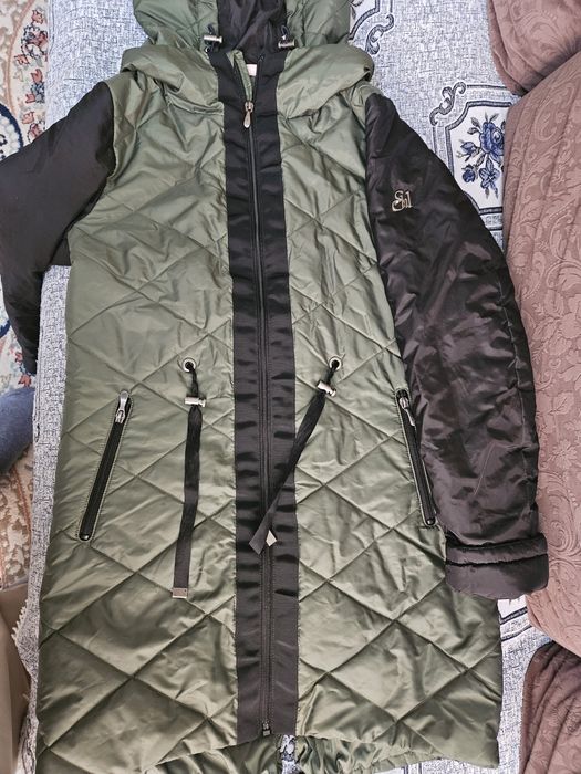 Продам ветровку и плащи на девочку