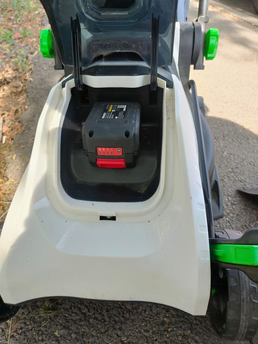 Газонокосилка электрическая