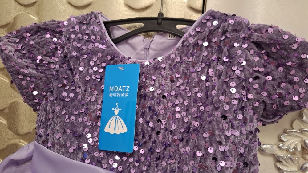 Продам новое детское платье