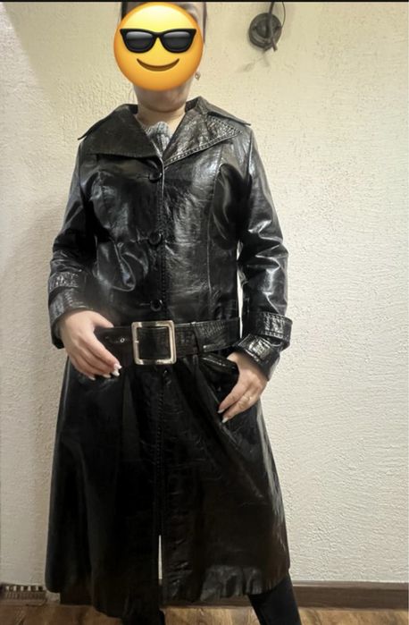 Кожаный плащ в отличном состоянии