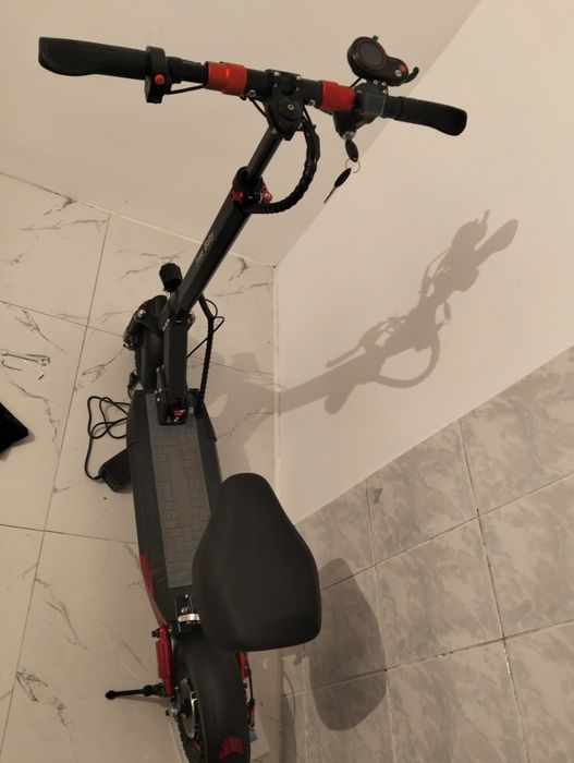 Продам электросамокат