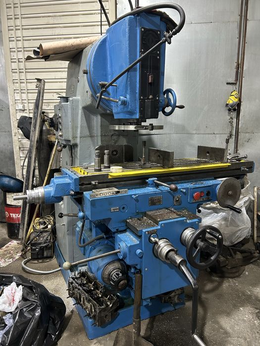 Вертикально-фрезерный станок