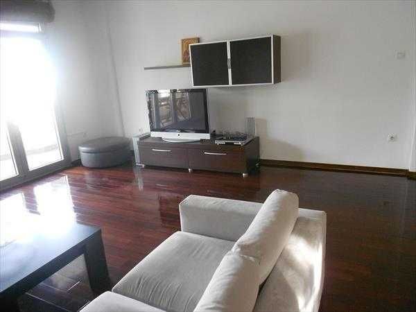 Дава се под наем Двустаен апартамент в Бургас, Лазур - 57 кв.м за 204 € - Снимка #1