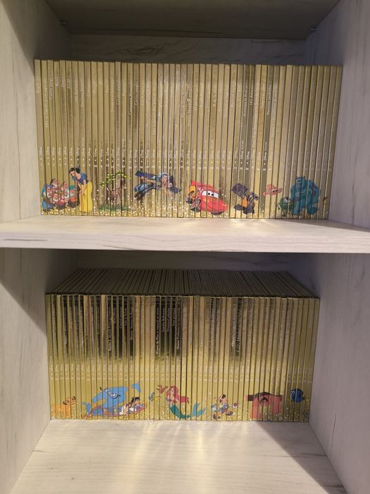 Vând cărți colecția Disney
