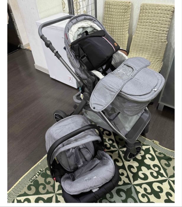 Продаю коляску 2/1