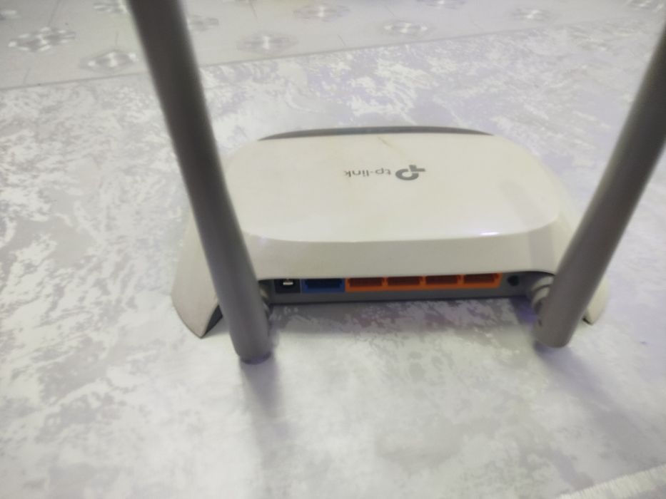 Белый роутер TP-Link (2 антенны)