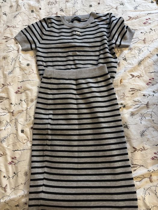 Комплект плетиво от две части- пола и блузка с къс ръкав