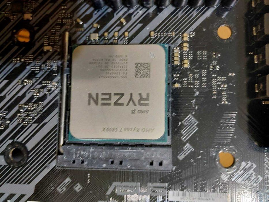 AMD Ryzen 7 5800X + Asus TUF B450M Pro II