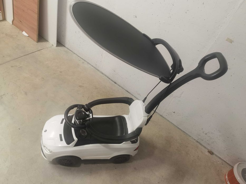 Количка за каране/возене/бутане Мерцедес със сенник