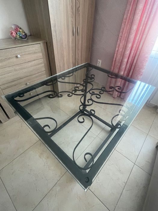 Градинска маса от ковано желязо