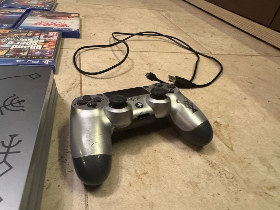 Vand playstation PS 4 pro