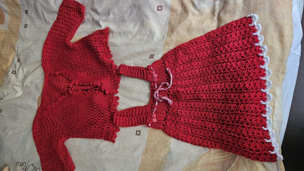 Hainute tricotate manual pentru copii