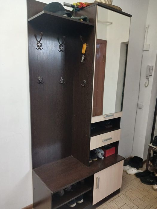 Кухонный гарнитур,прихожка