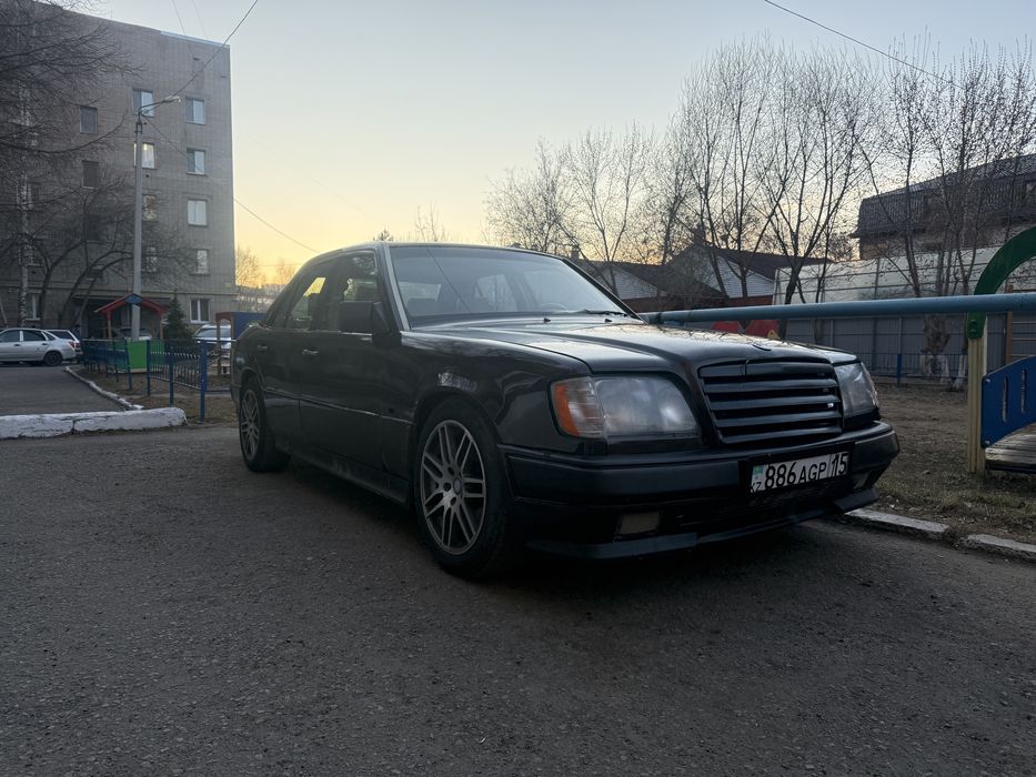 Продам мерседес 124 е500