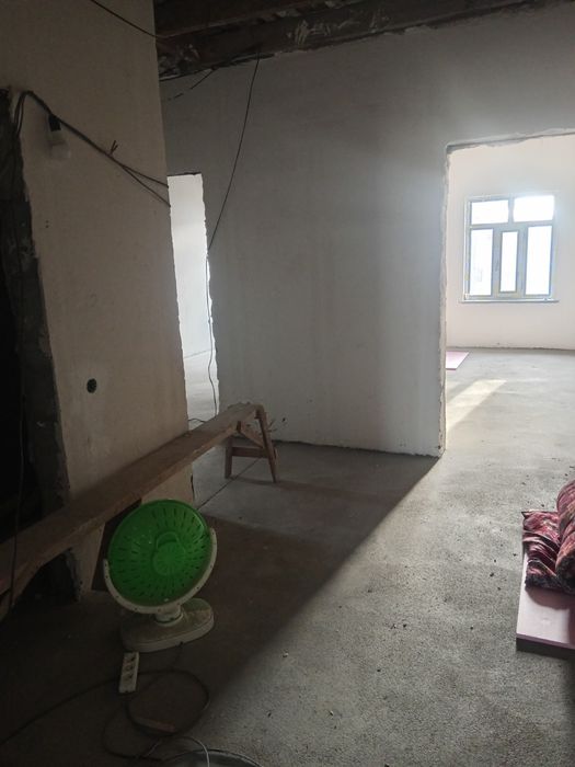 Еппадром олим полвон чойхонанани оркасида уй сотилади