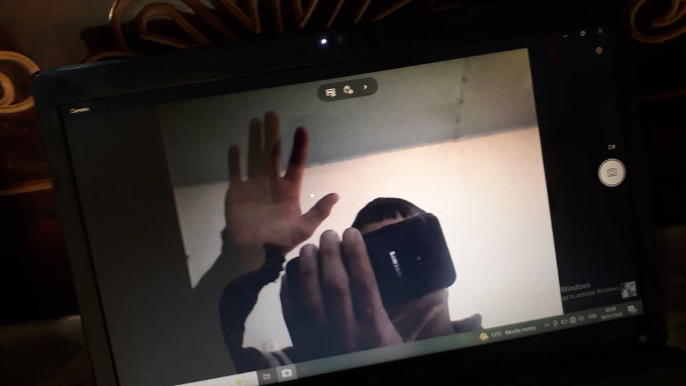 Asus noutbuk sotiladi