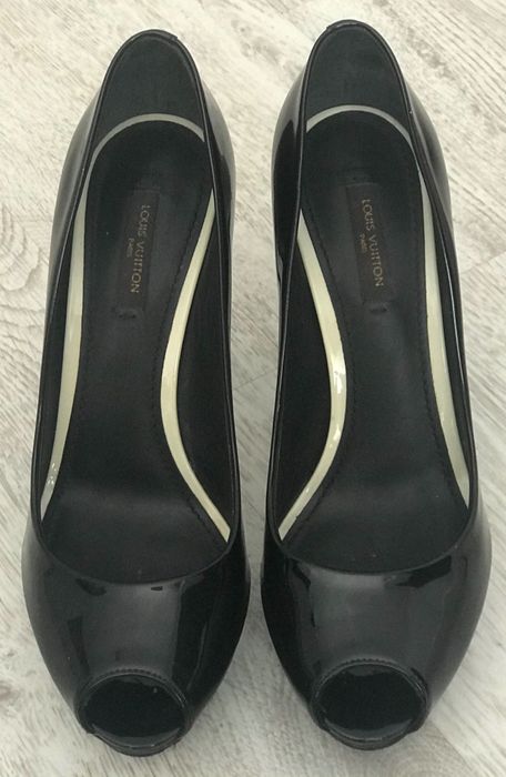 Pantofi Louis Vuitton