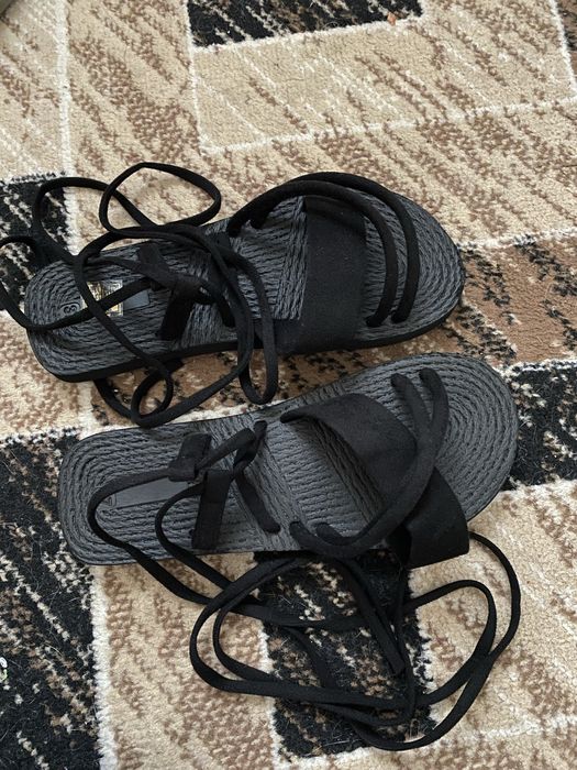 Продам сандалии НОВЫЕ