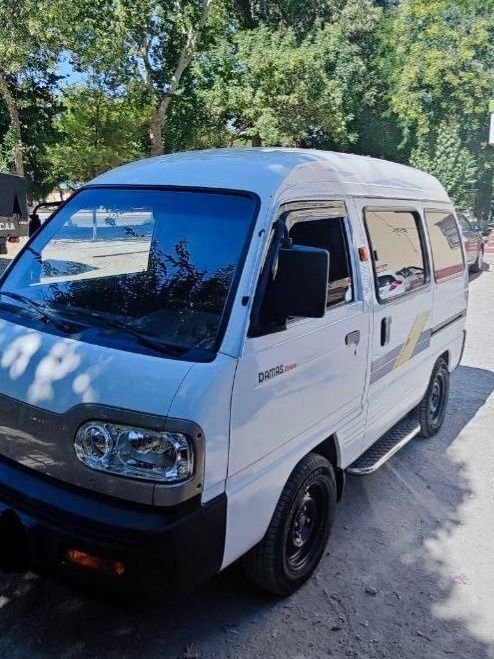 Chevrolet damas sotiladi