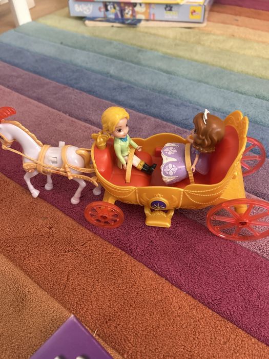 Sofia intai/ Sofia the first !