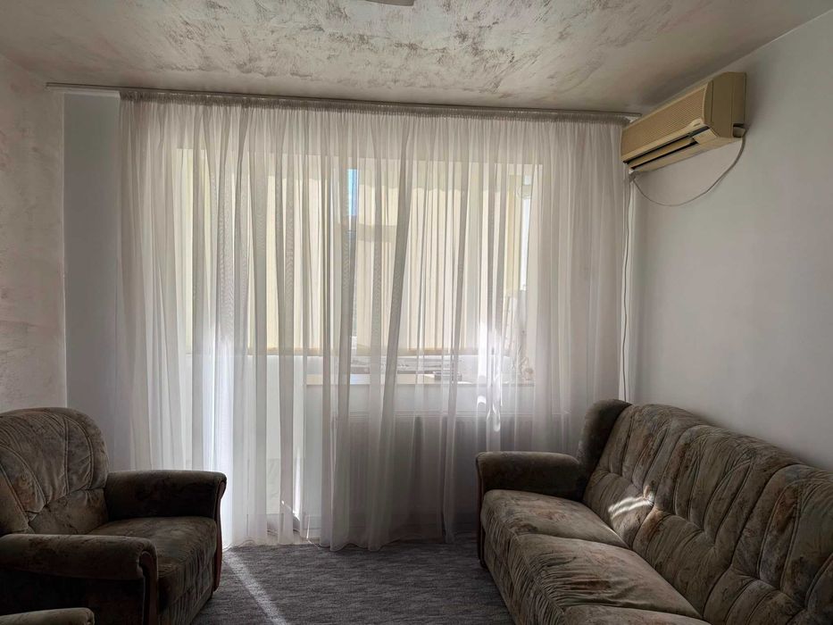 Închiriez apartament 2 camere zona Podul Ros