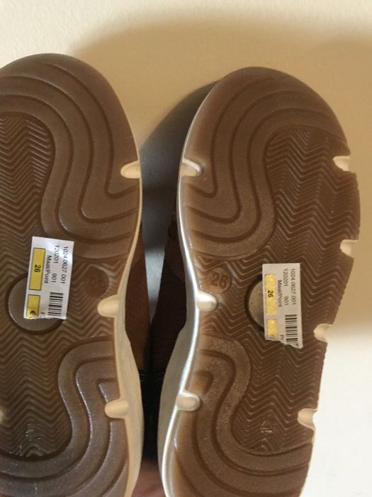 Pantofi noi, din piele, marimea 26