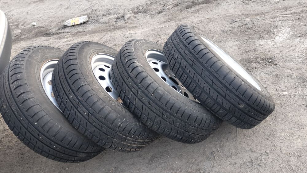 Продам шины с дисками на 14