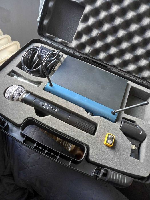 Продавам дистанционен микрофон SHURE SM 58