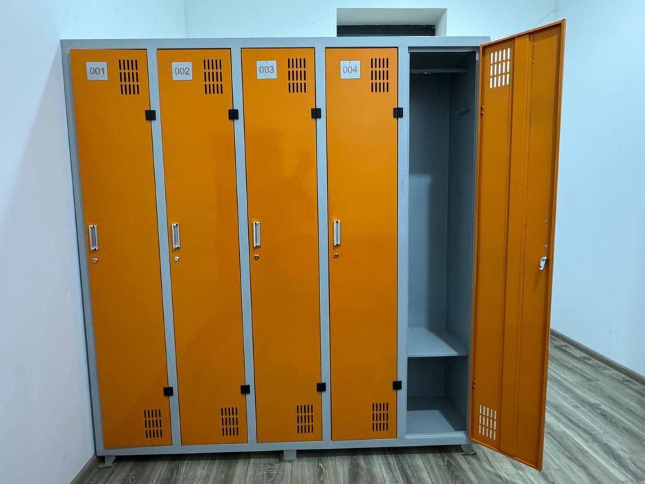 Металлические шкафчики