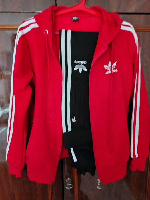 Продаётся женский спортивный костюм, новый размер М, Турция