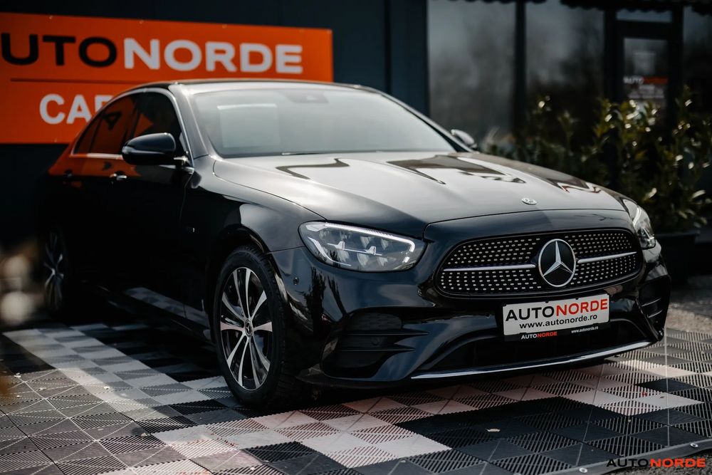 Mercedes-Benz E Mercedes-Benz E 300 de 9G-TRONIC "AMG Line"