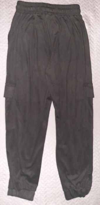 Pantaloni Zara marimea XS,purtati de doua ori,impecabili