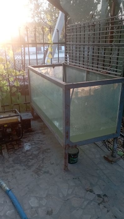 Аквариум эни 80 см буйи 1,80 см баландлиги 80 см ойна калинлиги 1 см