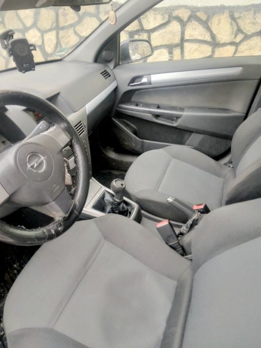 Vând Opel astra H în stare impecabila