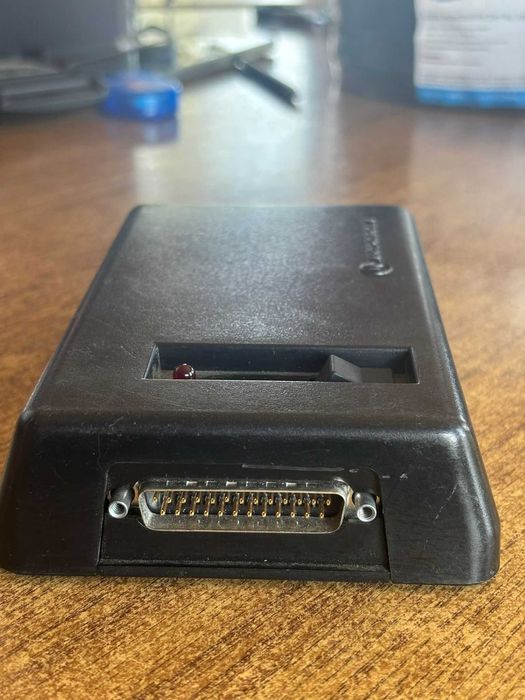 Cutie de interfață programare Motorola, model RLN4008E