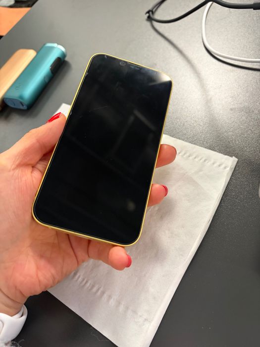 iPhone 14 yellow