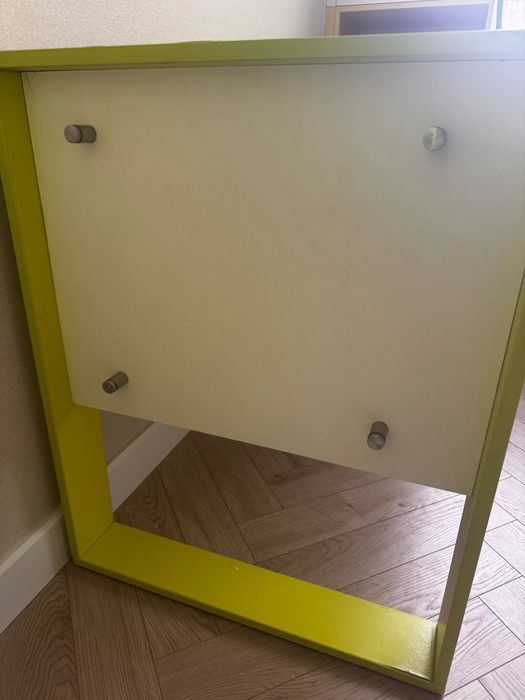 Продам стол и шкаф за 30 000!!!