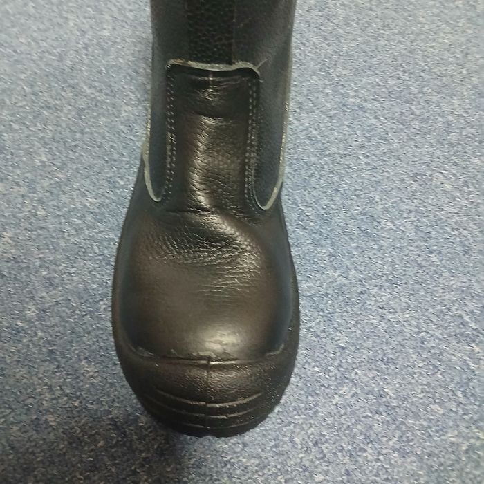 Продам зимние сапоги спец.