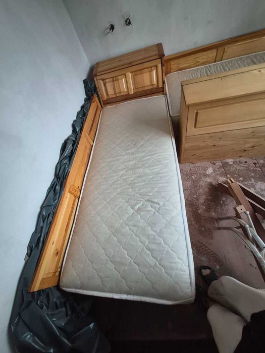 2 легла от естествено дърво (чам) с 2 ракли