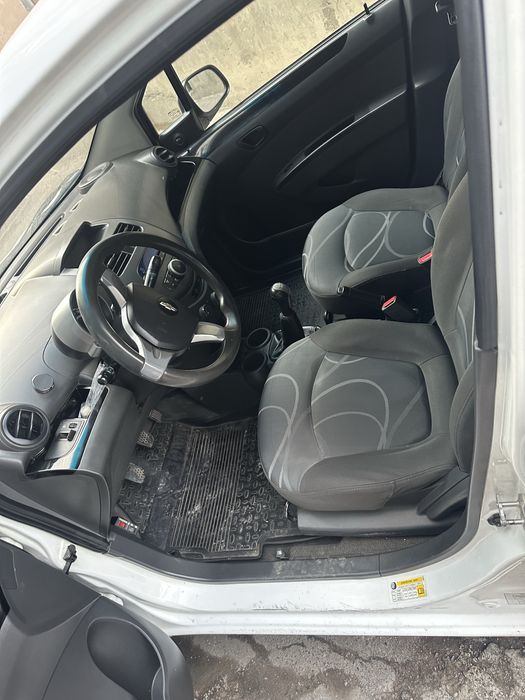 Spark 2015 oq 2 mehanika 295000 km yurgan gazi bor