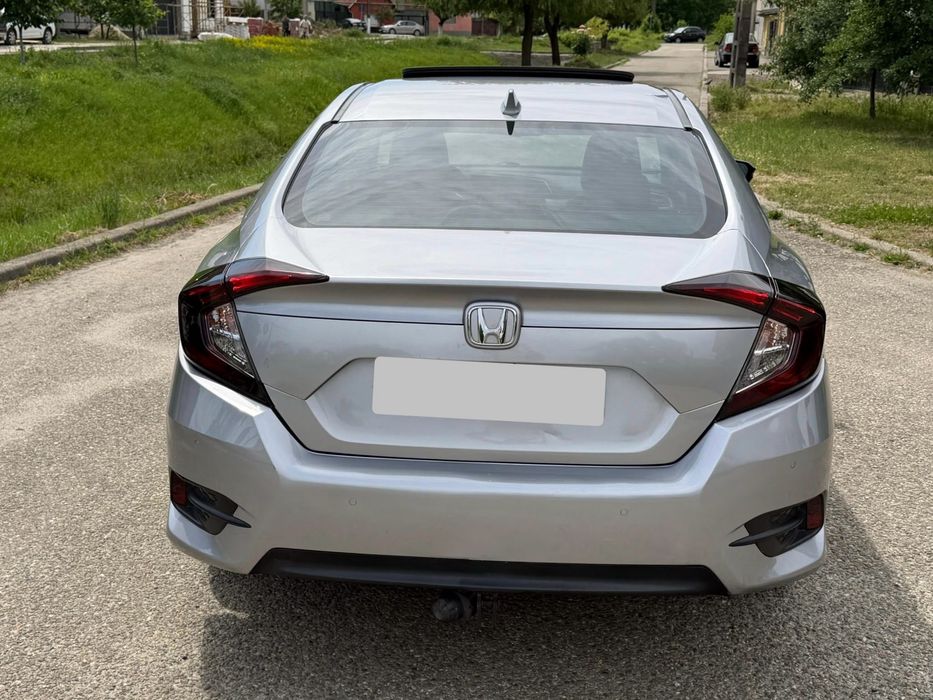 Honda Civic X 2018 /Automata/Distronic/Trapa/Shadow Line/Incalzire Scaune