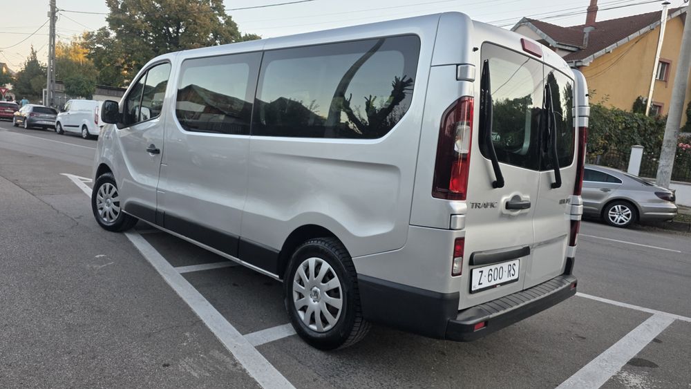 Renault Trafic lll 1.6 dCi * An 2018  * 9 Locuri * Extralung * Euro 6 * Cutie Manuala