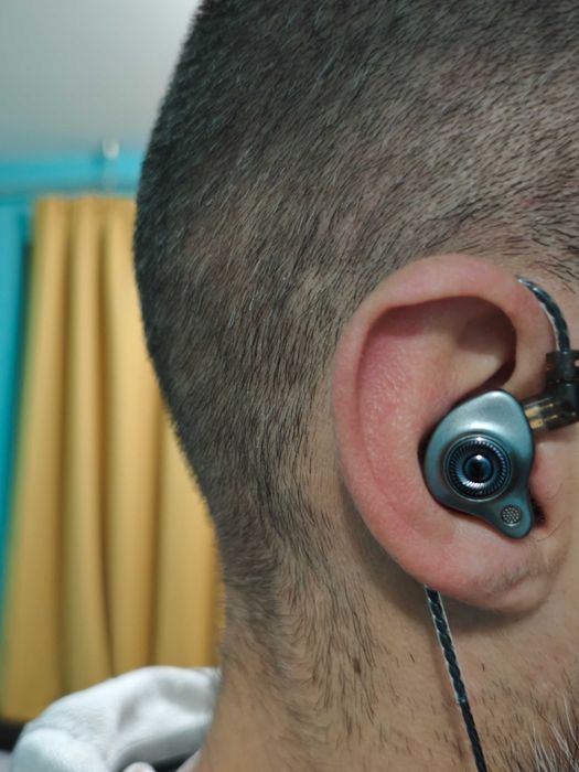 Жични Слушалки порт ц