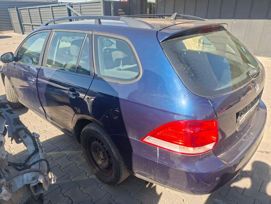 Far dreapta Volkswagen VW Golf 2008 1.9 TDI MT (105 hp)