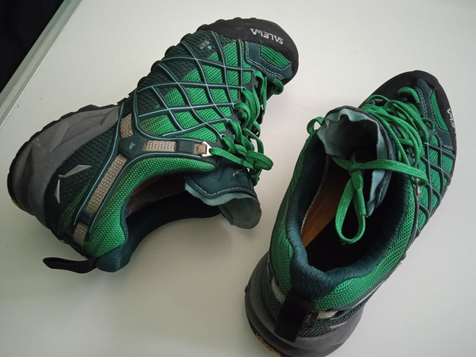 Эксклюзивные Кросовки качество ДОРОГО БОГАТО и главное удобно надолго